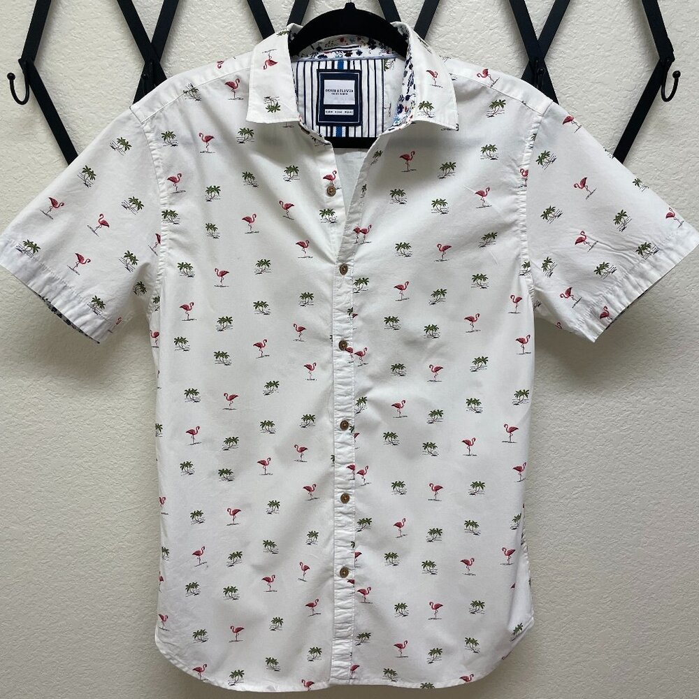 Men's Denim & Flower Button down, short sleeve, white w/fun print Shirt Medium